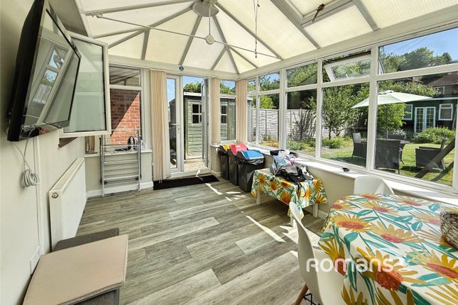 Room 7, 153, Chairborough Road, Buckinghamshire photo 3