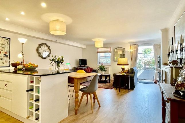 Flat 6, Cavendish Place, Wrecclesham, Farnham photo 3