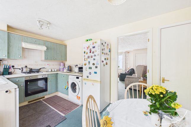 2 Trentham Close, Paignton photo 3