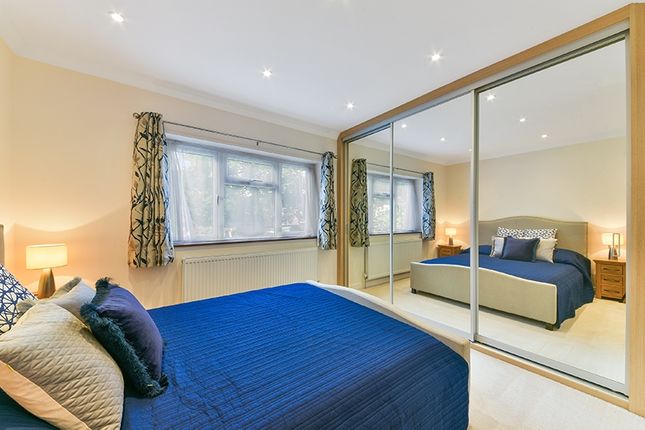 Flat to rent in Ashburnham Avenue, Harrow-On-The-Hill, Harrow