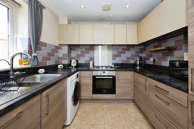 4, Starling Drive, Ashford photo 2