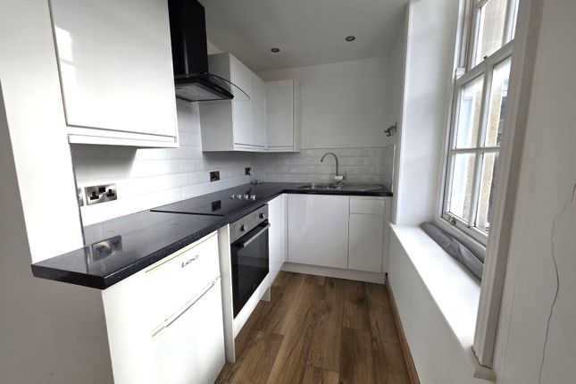 Flat 18, Pembroke Place Pier Street, Swansea photo 2