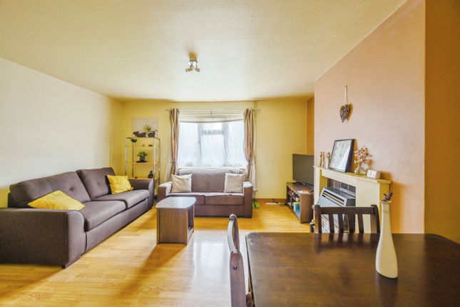 16, Sandalwood Road, Staffordshire photo 2