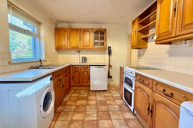 25, Ingledene Close, Gosport photo 2