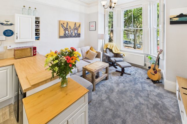 Flat 3, Oakburn Villa, Trewithen Road, Penzance photo 2