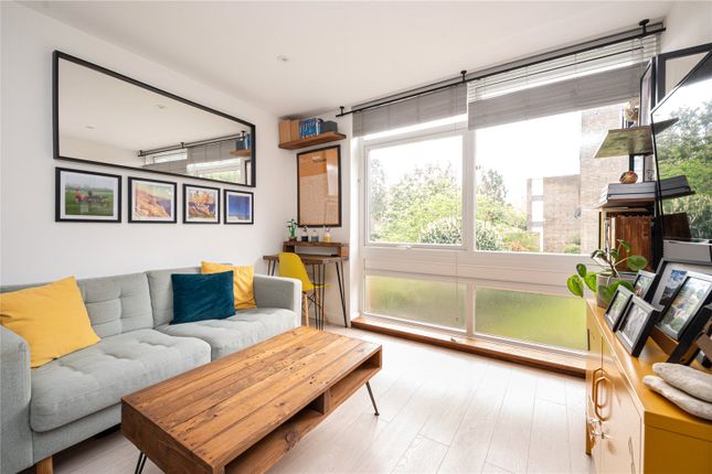 Flat 9 Cheval Court,, 335 Upper Richmond Road, London photo 4