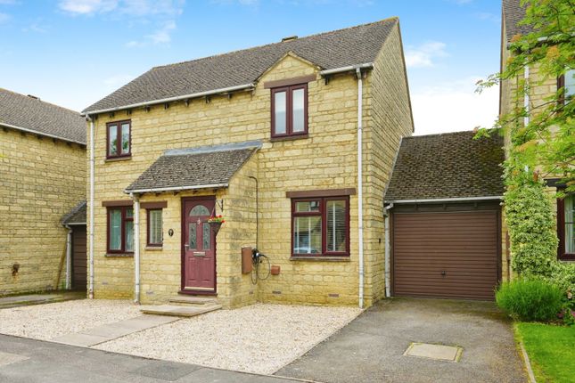 Thumbnail Link-detached house for sale in Hoyle Close, Witney