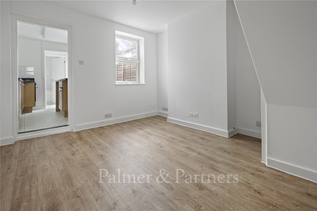 28, Cromwell Road, Essex photo 4