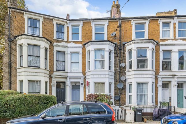 Studio flat on Weltje Road, London, £270,000