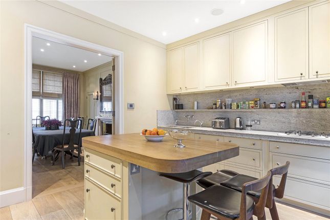 Mews house for sale in Lyall Mews, Belgravia, London