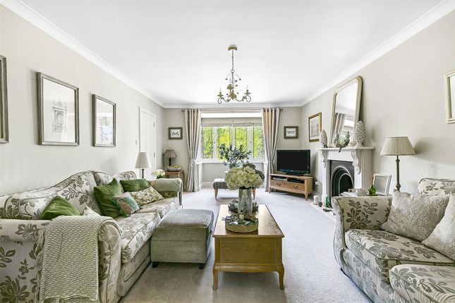 14, Portland Place, Hertford Heath photo 3