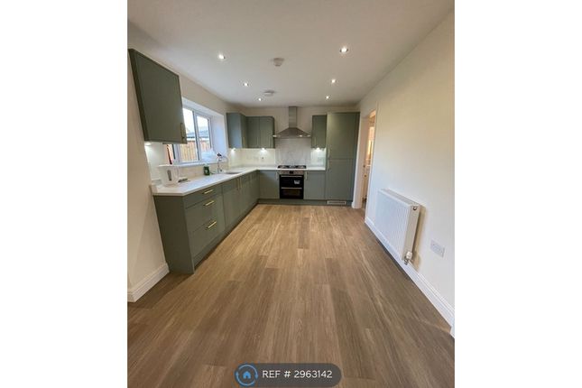 Entwistle Drive, Blackburn photo 2