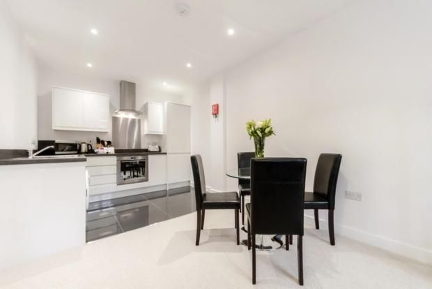 15, Bradley Court, Surrey photo 4