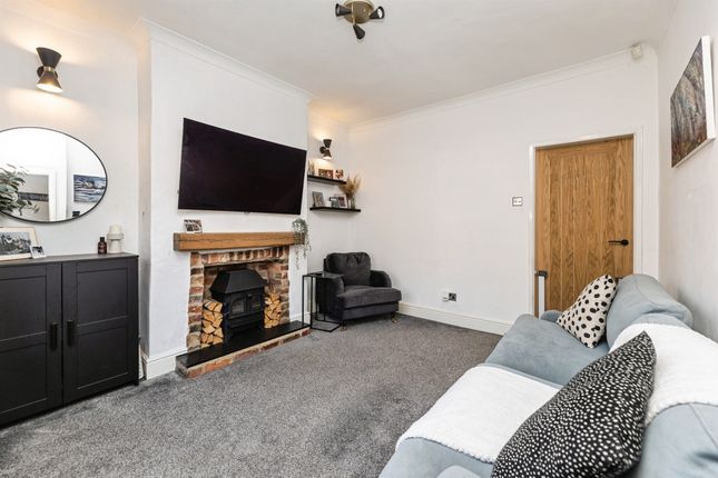 44, Leeds Road, Leeds photo 4