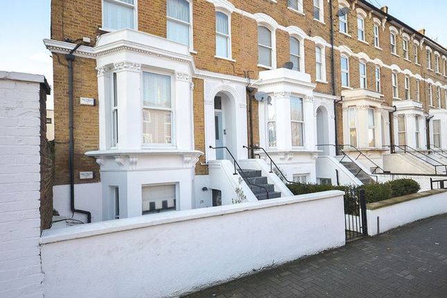 Flat to rent in Balham Grove, London