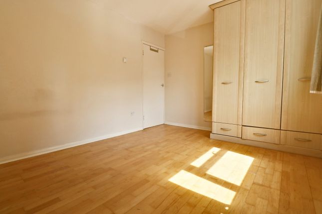 Flat to rent in Harestone Court, 10 Ringers Road, Bromley, Kent