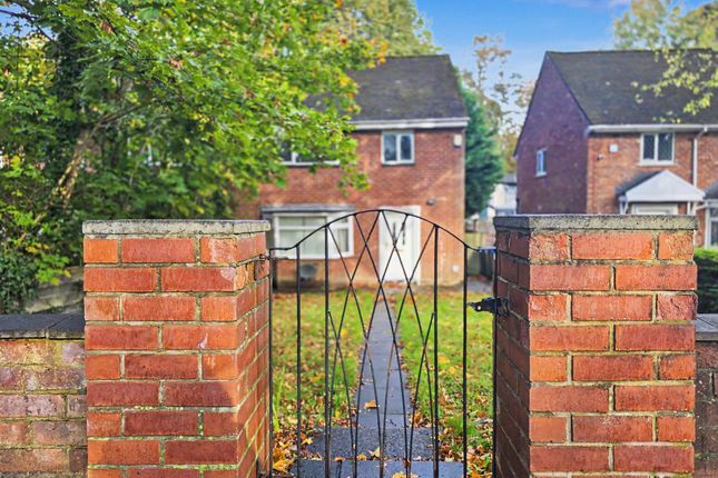 6 Prestwich Park Road South, Manchester photo 2