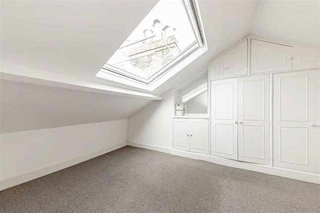 92B, Meadow Road, London photo 4