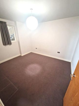 Flat, 7, St Cuthberts House, Havannah Street, London photo 5
