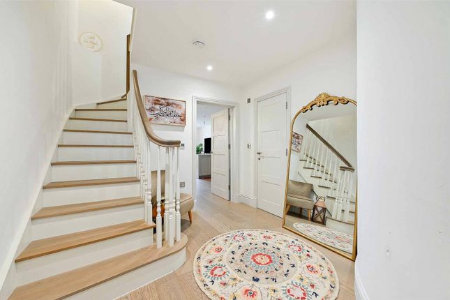 2 Moram Mews,, Datchet Road, Windsor photo 4