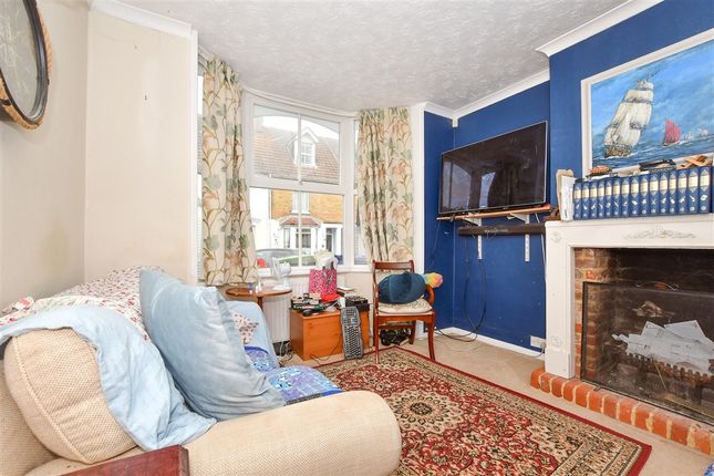 3-bed house on Queens Road, Faversham, £422,500