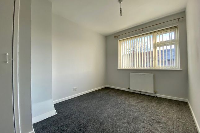 16, Corona Drive, Hull photo 5