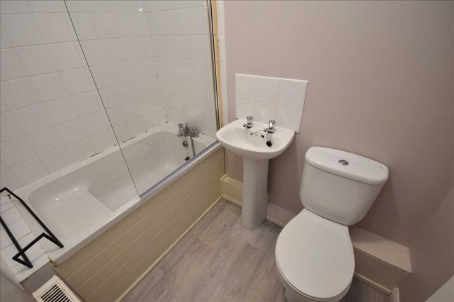 Flat 1, 5, St Thomas's Road, Chorley photo 5