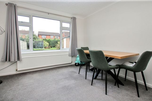 15 Meynell Drive, Leigh photo 3