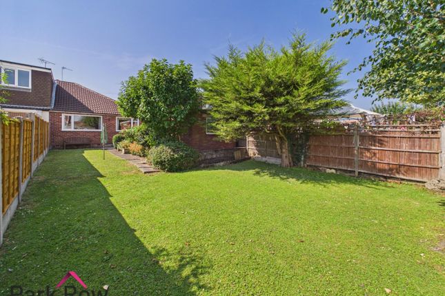 8, Wolsey Croft, Leeds photo 4