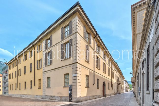 Thumbnail Triplex for sale in Como (Town), Como, Lombardy, Italy
