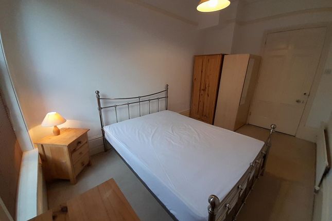 7 Waldrist Bedroom2 Photo2.Jpg