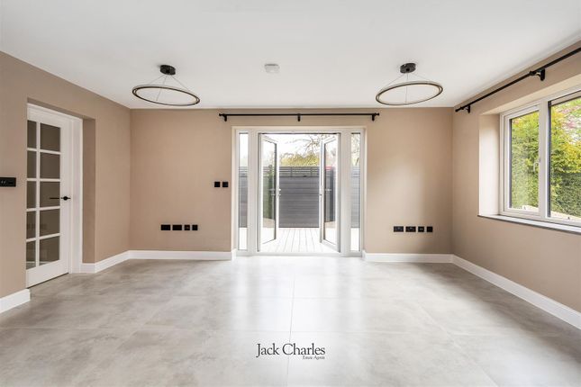 21, Oak Warren, Sevenoaks photo 4