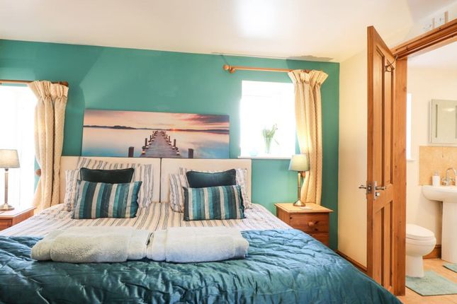 Barcud S.King Bed