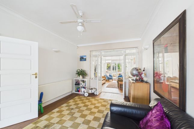 20, Addington Drive, London photo 3