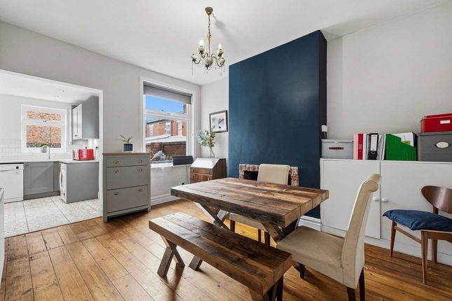 13, Cuthbert Road, Cheadle photo 3