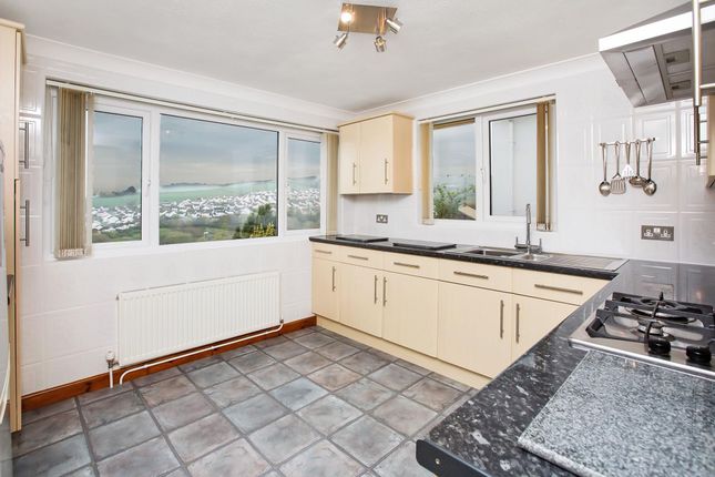 3 Pellew Way, Teignmouth photo 2