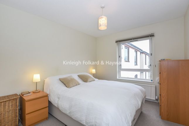 Flat 5, 52, Lofting Road, London photo 4