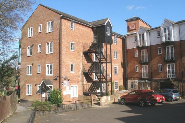 Thumbnail Flat to rent in Castle View, Bishop's Stortford