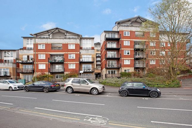 Thumbnail Flat to rent in Penn Place, Northway, Rickmansworth