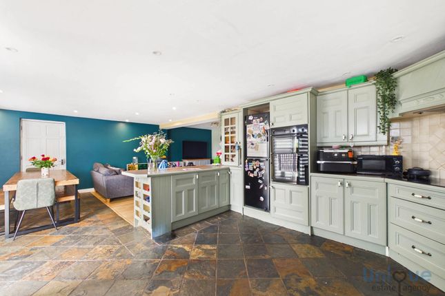 464, Clifton Drive North, Lytham St. Annes photo 2