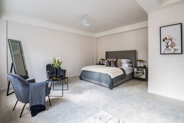Flat to rent in Dolphin Square, London SW1V, London,