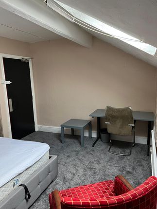 Thumbnail Shared accommodation to rent in Great Cheetham Street West, Salford