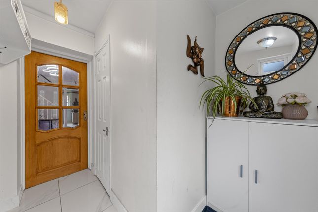 28, Shorham Rise, Milton Keynes photo 4