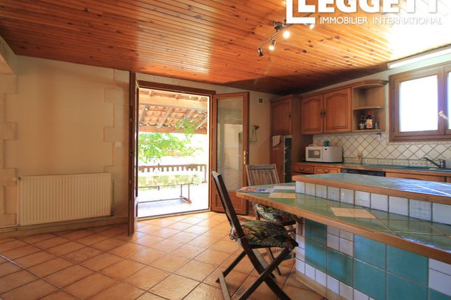 Villa for sale in Salles-D'aude, Aude, Occitanie