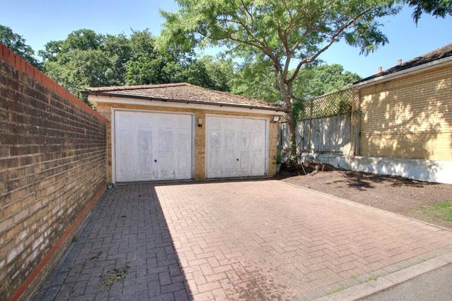 19, Arlott Court, Hampshire photo 4