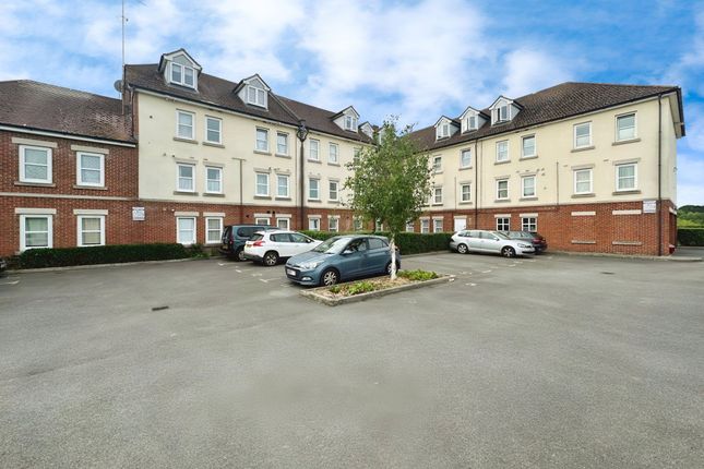 24 Chatfield House, Eastleigh photo 2