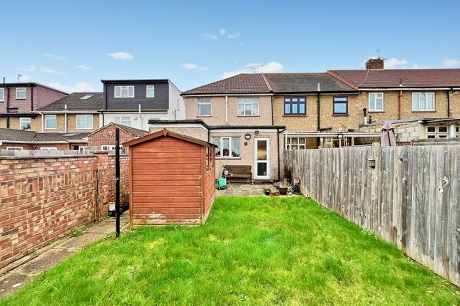 14, Avon Road, Greenford photo 3