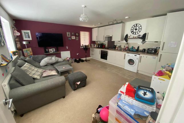 Living Room And Kitchen Area - 17 Victoria Gate.Jpg