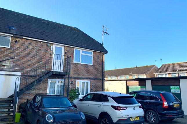 Flat 10, The Stetson, 8, St. Catherines Road, Littlehampton photo 3