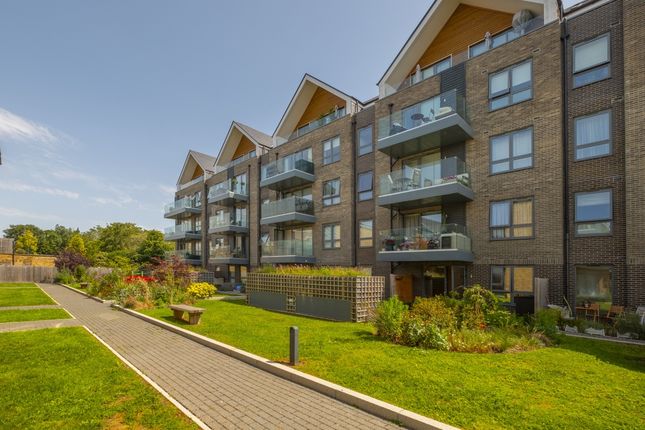 24, Harrier House, 5, Antoinette Close, Kingston Upon Thames photo 2